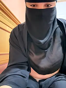  Laiali  online show from October 18, 12:07 pm