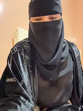  Laiali  online show from November 27, 12:27 pm