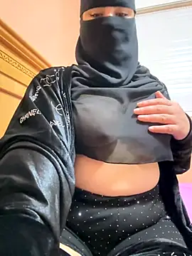  Laiali  online show from October 1, 11:47 am