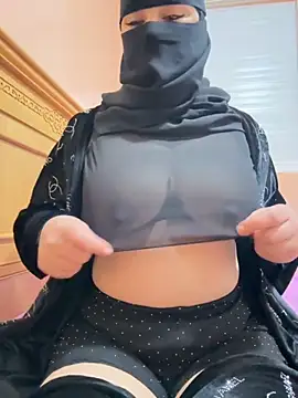  Laiali  online show from October 3, 11:12 am