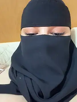  Laiali  online show from January 31, 7:12 pm