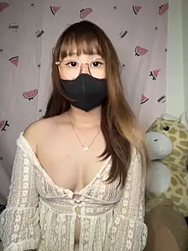 Snapshot of Meowyeuk6 chatting on November 8, 4:10 pm Meowyeuk6 online show from November 8, 4:10 pm