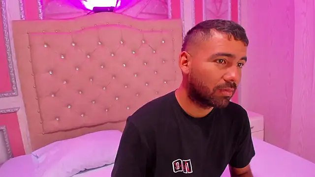 magnus serket online show from March 1, 11:43 am