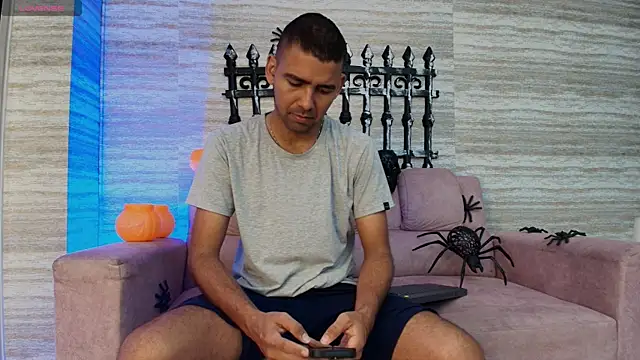 Snapshot of magnus_serket chatting on October 22, 11:42 am magnus serket online show from October 22, 11:42 am