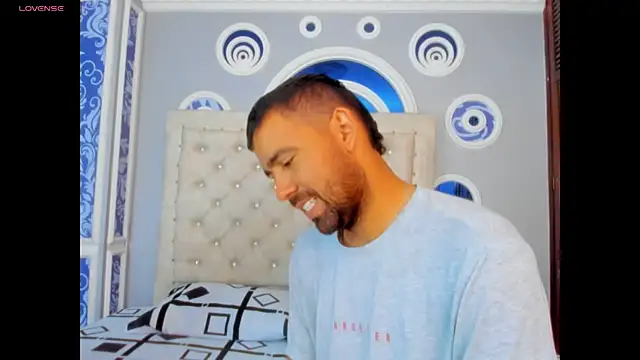 magnus serket online show from January 13, 11:47 am