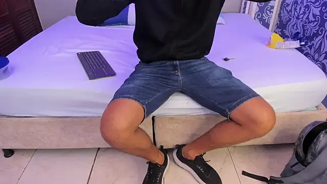 Snapshot of magnus_serket chatting on December 1, 11:44 am magnus serket online show from December 1, 11:44 am