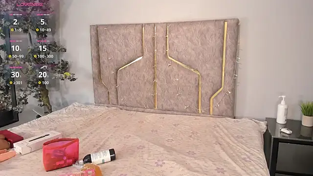 Anamonrroe online show from January 10, 8:04 pm