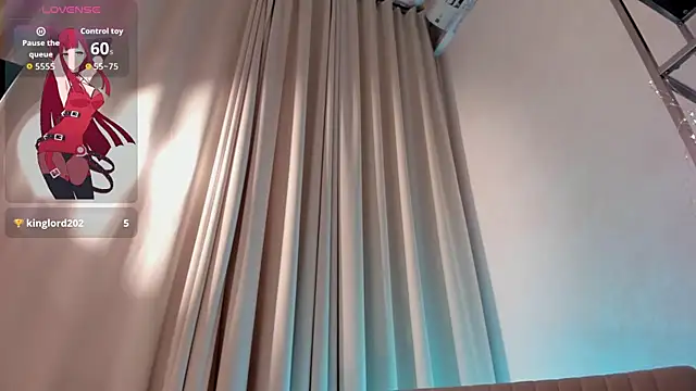 Lucy Shaw online show from November 2, 4:34 pm