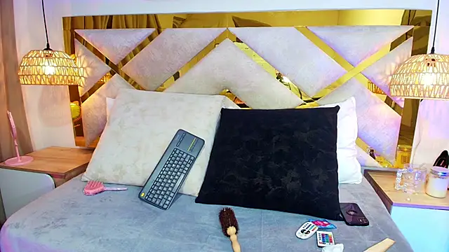 Snapshot of Scarlett_Vegaa chatting on September 15, 1:11 pm Scarlett Vegaa online show from September 15, 1:11 pm