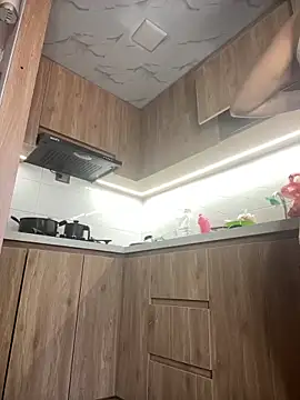 istthalexa online show from February 9, 4:05 pm