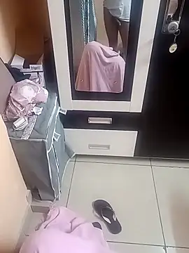 lust lovee online show from November 3, 6:55 pm