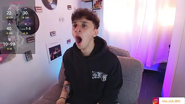 Snapshot of Nick_Bangover_ chatting on November 10, 8:03 pm Nick Bangover online show from November 10, 8:03 pm