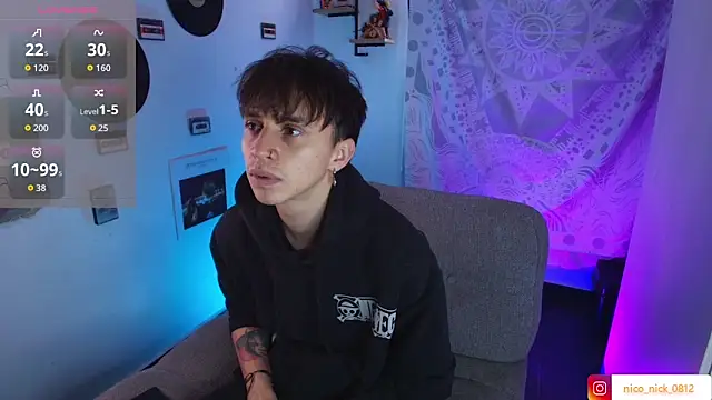 Snapshot of Nick_Bangover_ chatting on November 27, 5:46 pm Nick Bangover online show from November 27, 5:46 pm