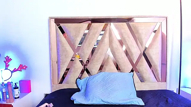 Katy ortiiz online show from December 15, 11:38 am