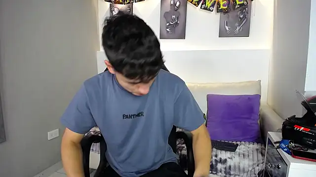 AdrianRinaldi online show from October 15, 10:29 pm