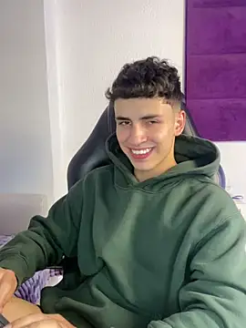 AdrianRinaldi online show from October 5, 8:27 am