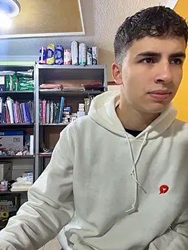 AdrianRinaldi online show from May 14, 1:52 pm