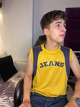 AdrianRinaldi online show from November 4, 8:23 pm