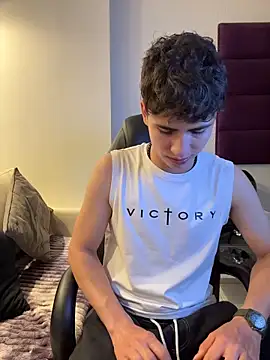 AdrianRinaldi online show from November 23, 8:19 pm