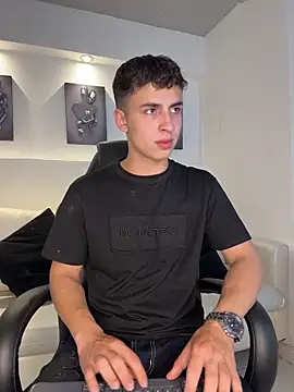 AdrianRinaldi online show from March 19, 8:09 pm