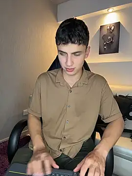 AdrianRinaldi online show from April 1, 8:06 pm