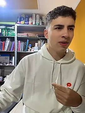 AdrianRinaldi online show from May 12, 1:39 pm