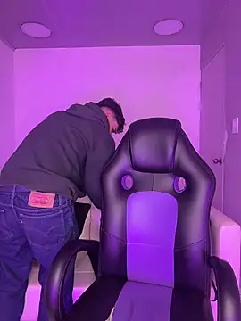 AdrianRinaldi online show from February 10, 8:19 pm