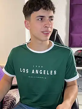 AdrianRinaldi online show from November 11, 8:03 pm