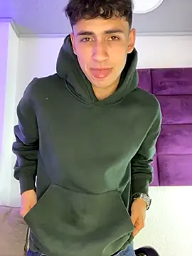 AdrianRinaldi online show from September 14, 8:31 pm