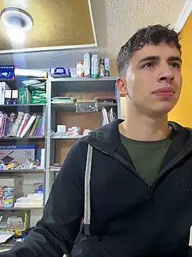 AdrianRinaldi online show from May 5, 1:58 pm