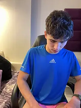 AdrianRinaldi online show from November 21, 9:47 pm