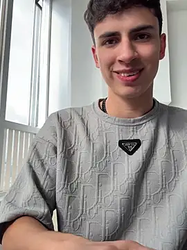 AdrianRinaldi online show from October 20, 8:31 pm