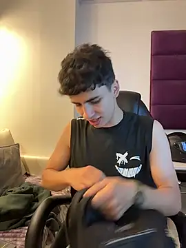 AdrianRinaldi online show from November 20, 8:09 pm