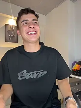 AdrianRinaldi online show from March 24, 8:09 pm