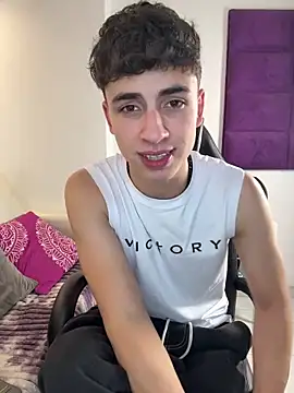 AdrianRinaldi online show from November 13, 8:02 pm