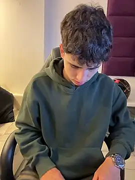 AdrianRinaldi online show from January 13, 8:02 pm