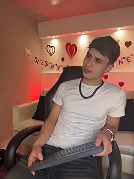 AdrianRinaldi online show from February 15, 8:08 pm