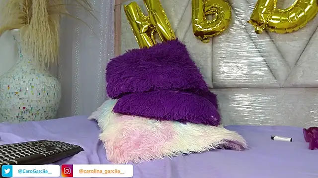 Carolinagarcia12345 online show from February 5, 2:13 pm