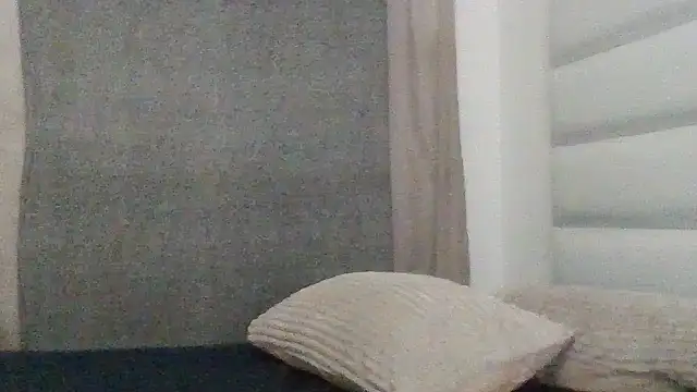 Snapshot of SexyNonnyy chatting on October 4, 9:16 pm SexyNonnyy online show from October 4, 9:16 pm