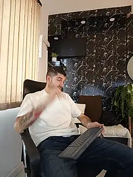 Snapshot of Rafael_Mendezz chatting on June 20, 7:41 pm Rafael Mendezz online show from June 20, 7:41 pm