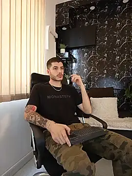 Snapshot of Rafael_Mendezz chatting on June 19, 7:52 pm Rafael Mendezz online show from June 19, 7:52 pm