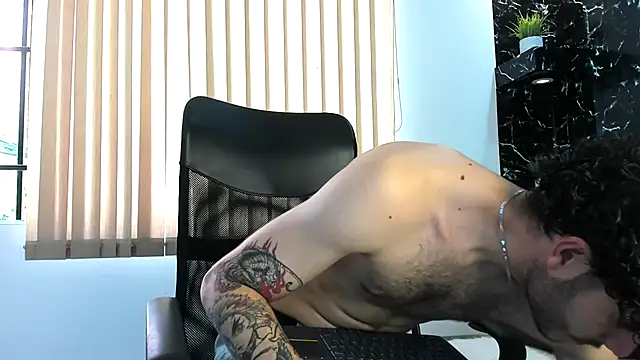 Rafael Mendezz online show from November 21, 8:30 pm