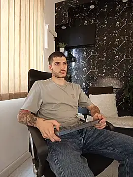 Snapshot of Rafael_Mendezz chatting on June 18, 8:14 pm Rafael Mendezz online show from June 18, 8:14 pm