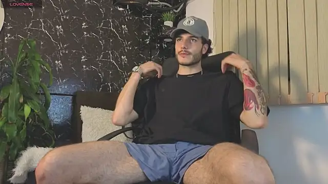 Snapshot of Rafael_Mendezz chatting on May 7, 11:52 pm Rafael Mendezz online show from May 7, 11:52 pm
