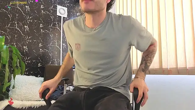 Rafael Mendezz online show from March 22, 7:15 pm