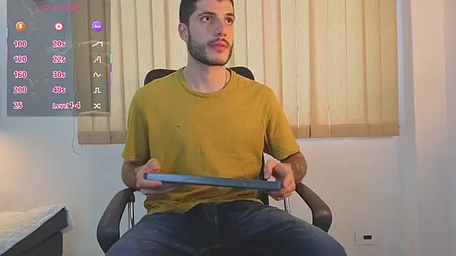 Snapshot of Rafael_Mendezz chatting on June 9, 8:54 pm Rafael Mendezz online show from June 9, 8:54 pm