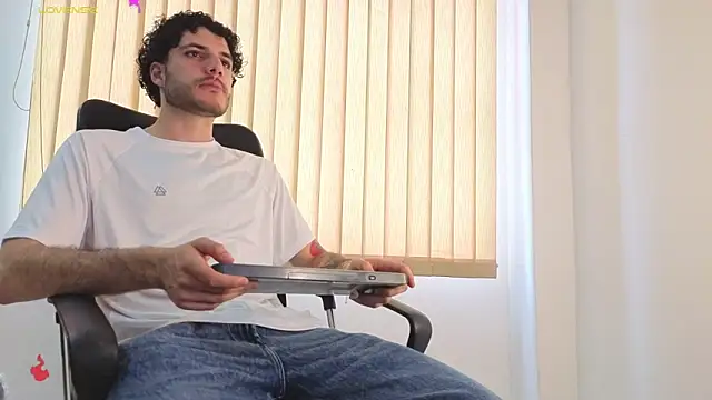 Rafael Mendezz online show from March 17, 8:34 pm