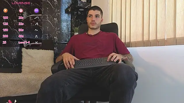 Snapshot of Rafael_Mendezz chatting on May 26, 8:51 pm Rafael Mendezz online show from May 26, 8:51 pm