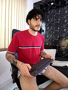 Rafael Mendezz online show from February 19, 8:50 pm