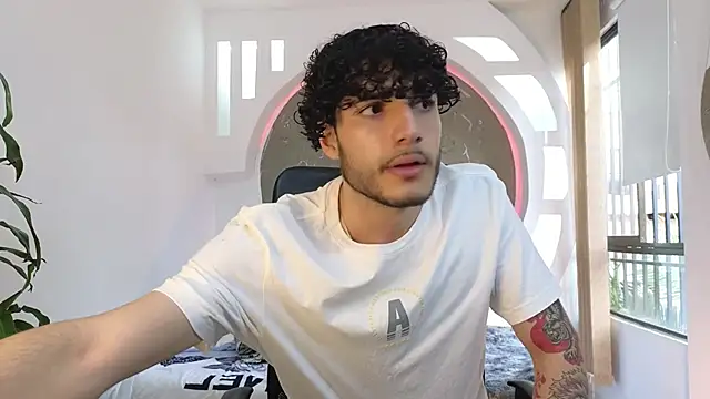 Rafael Mendezz online show from October 26, 8:53 pm